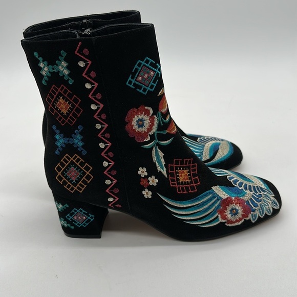 NEW JOHNNY WAS EMBROIDERED Boho Chic Devine Bootie Ankle Boots 40 M $348 - Picture 1 of 13